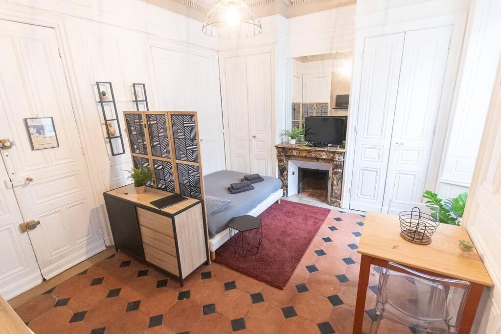 Appartement Immeuble L'Aristocrate - L'Authentique - Bd Carnot à Angers Extérieur photo