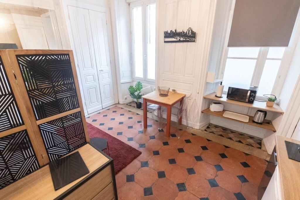 Appartement Immeuble L'Aristocrate - L'Authentique - Bd Carnot à Angers Extérieur photo